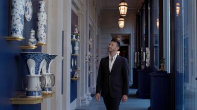 video of Paul Arnhold walking in gallery with porcelain