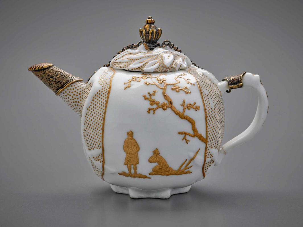teapot with gilt mounts and asian scenes in gold (other side)