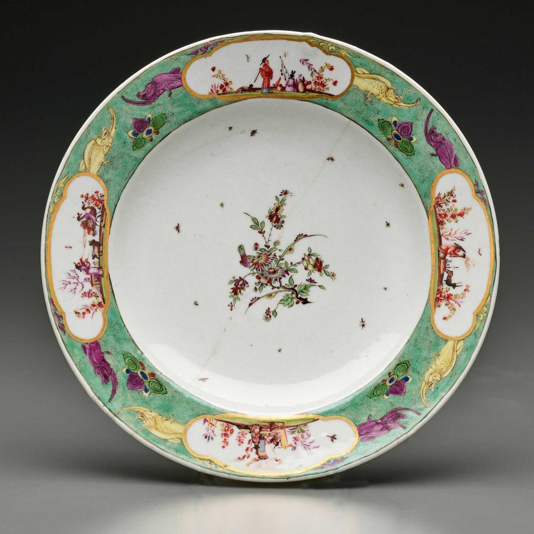 large plate with green border