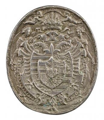 Silver medal depicting the coat of arms of Ferdinand I