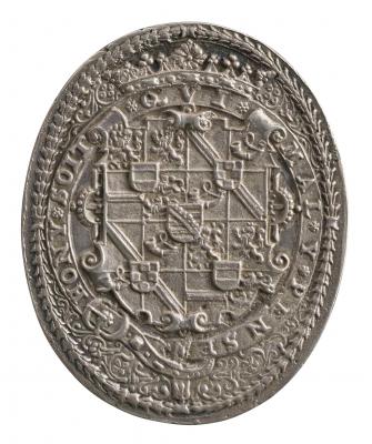 Silver medal of the armorial shield of Prince Maurice within the Garter, crown above